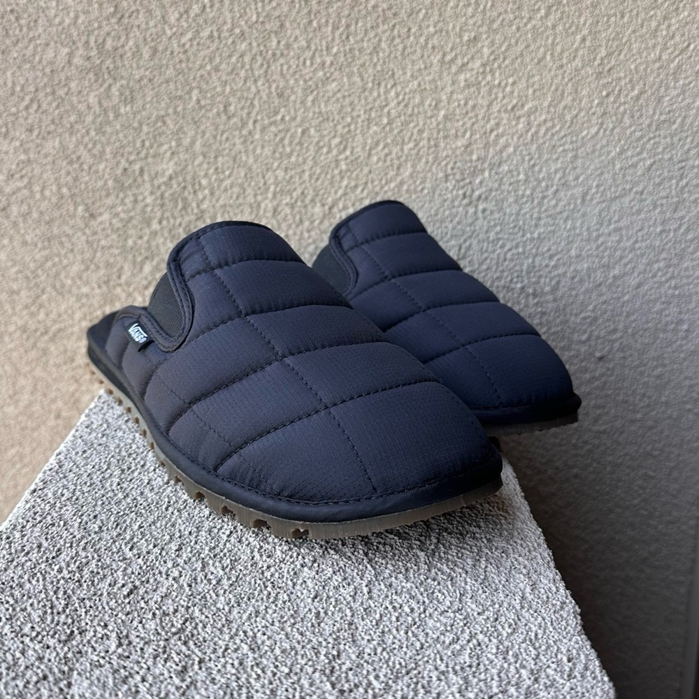 Black MTE Mountain Mule Vansguard Quilted Shoe - Vans Slippers